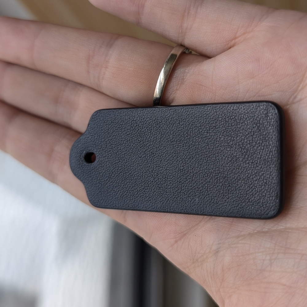 Sky blue /black leather coach tag - Picture 2 of 5
